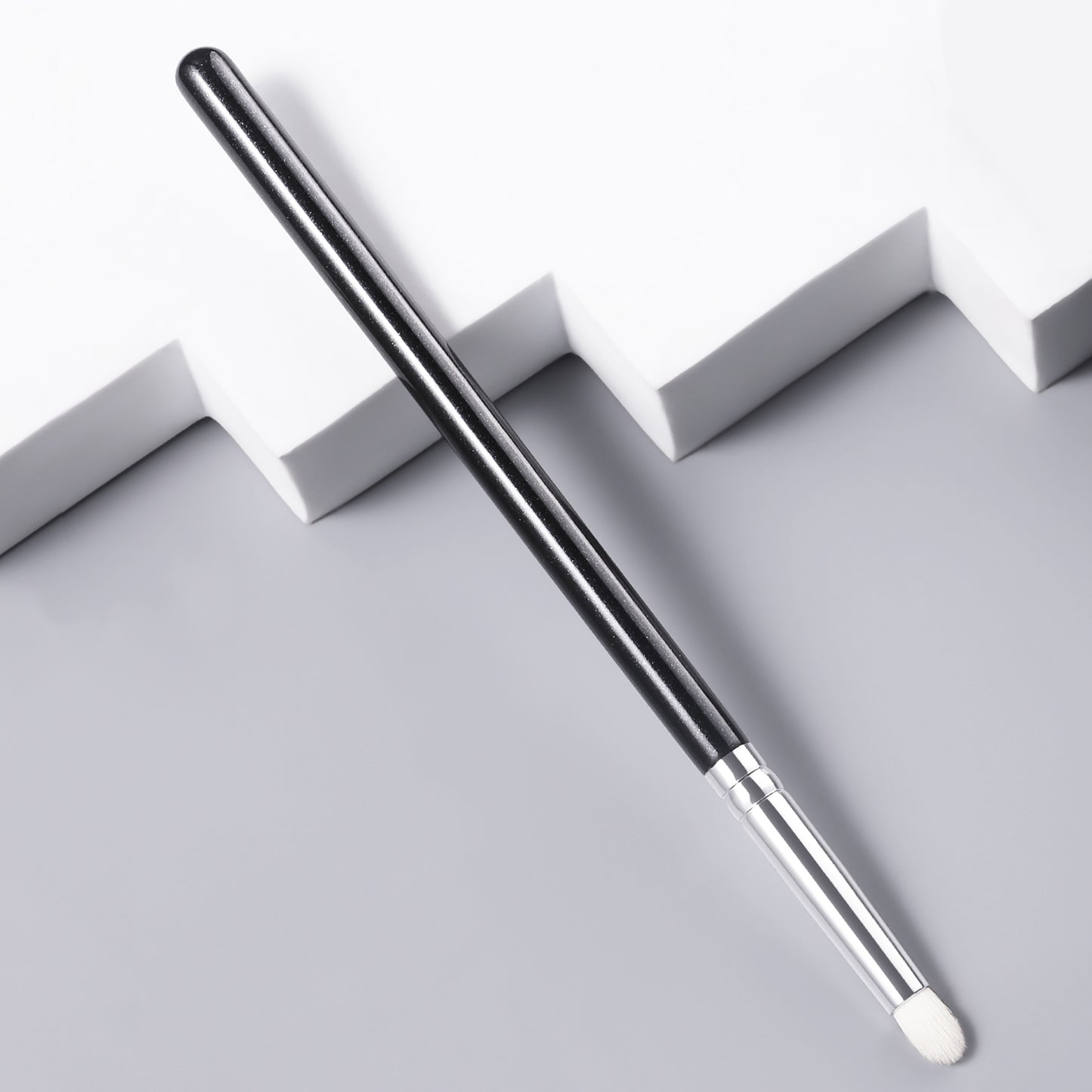 RONSHADOW Precision Blending Brush | High-Quality Wood-Handle Makeup Brush | Detail Blending Beauty Tool