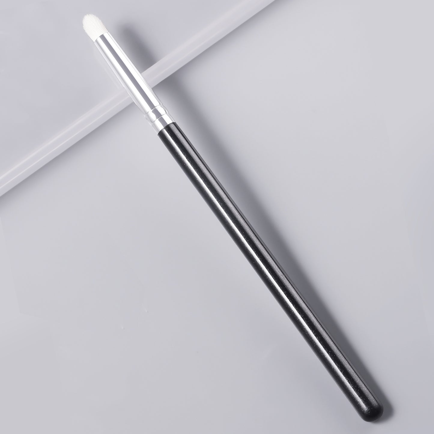 RONSHADOW Precision Blending Brush | High-Quality Wood-Handle Makeup Brush | Detail Blending Beauty Tool