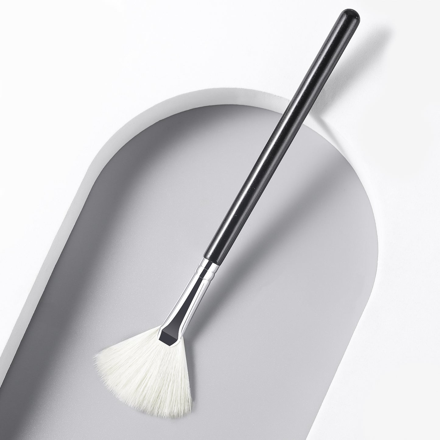 RONSHADOW Fan Brush Your Secret Weapon for Lit-from-Within Glow! | Travel-Sized Radiance Booster