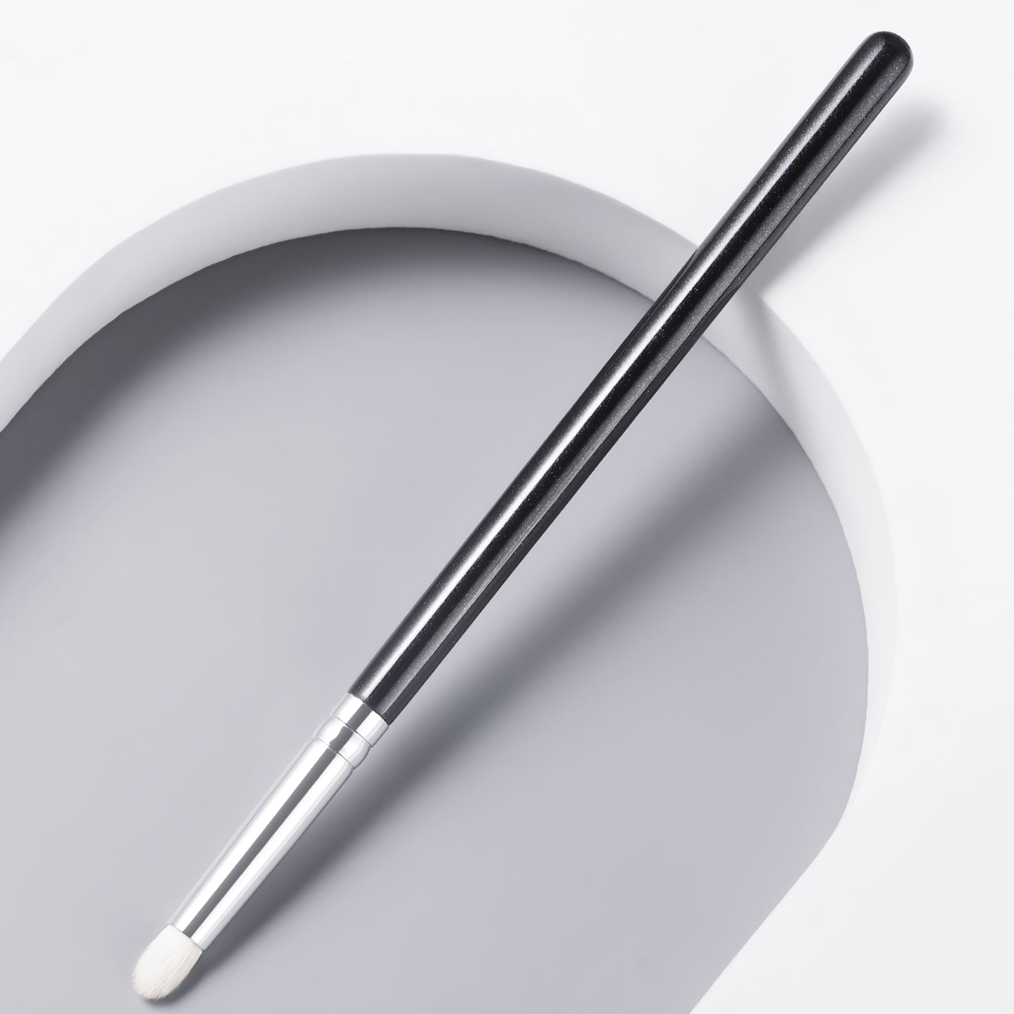 RONSHADOW Precision Blending Brush | High-Quality Wood-Handle Makeup Brush | Detail Blending Beauty Tool