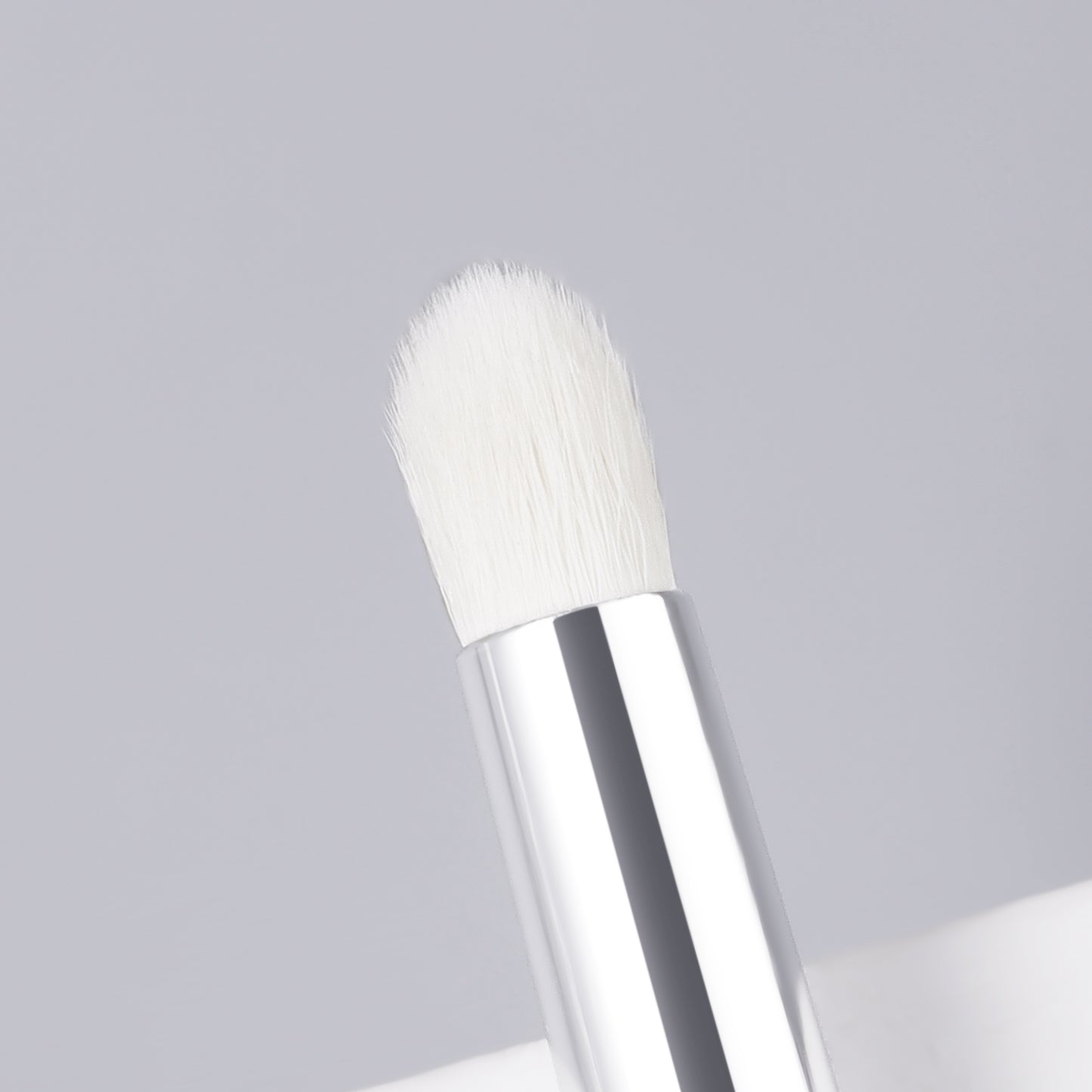 RONSHADOW Precision Blending Brush | High-Quality Wood-Handle Makeup Brush | Detail Blending Beauty Tool