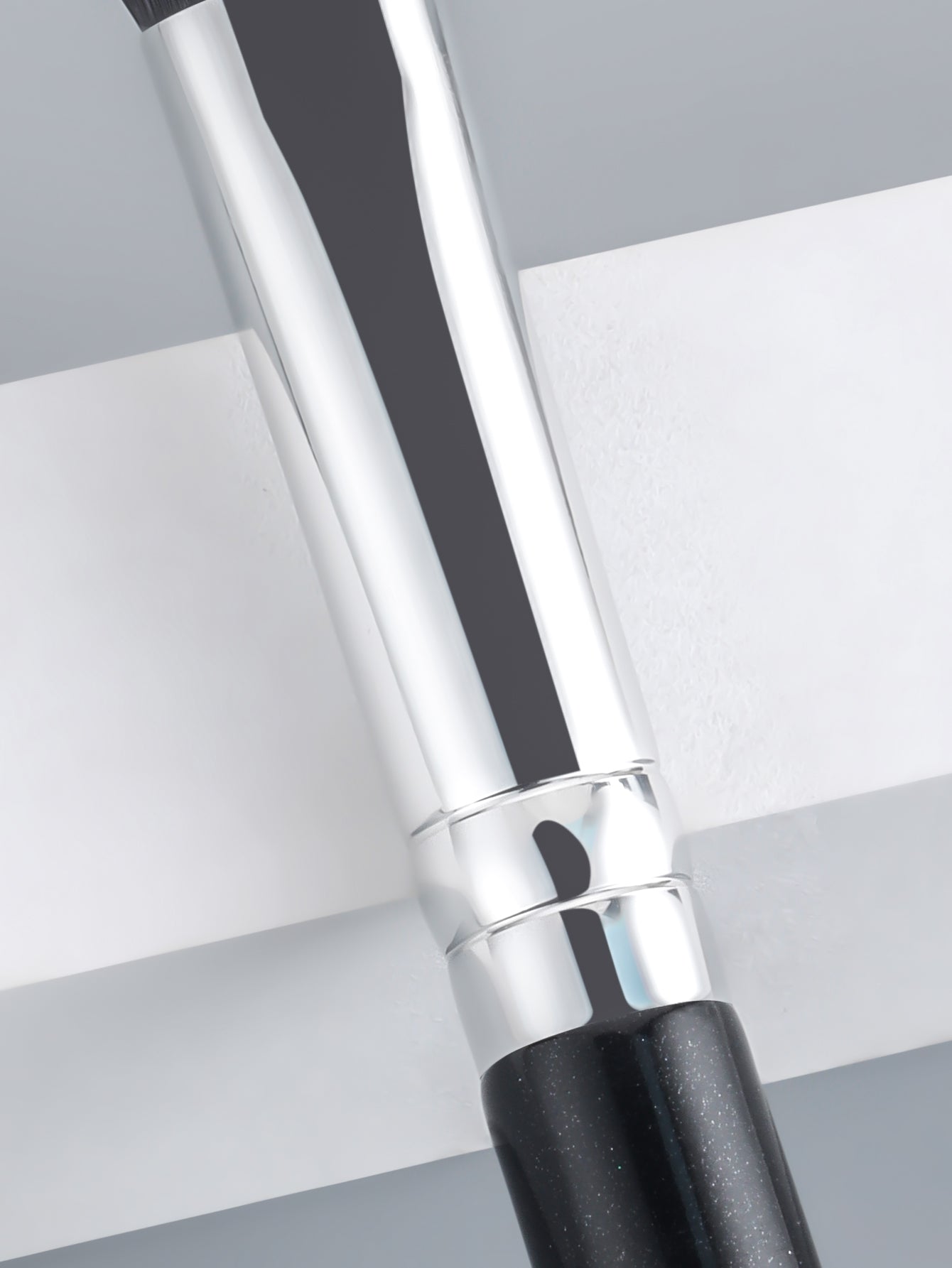 RONSHADOW JUMBO Shadow Brush 5-Second Lid Master | Ditch 3 Brushes for THIS Cloud-Blend Wizard