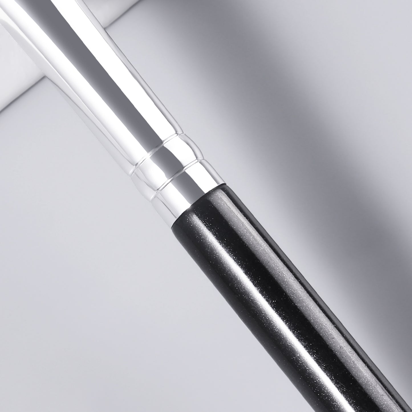 RONSHADOW Smoky Eye Blender Brush Perfect for Seamless Shade & Sultry Smoky Eyes