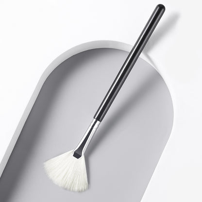 RONSHADOW Fan Brush  Your Secret Weapon for Lit-from-Within Glow! | Travel-Sized Radiance Booster