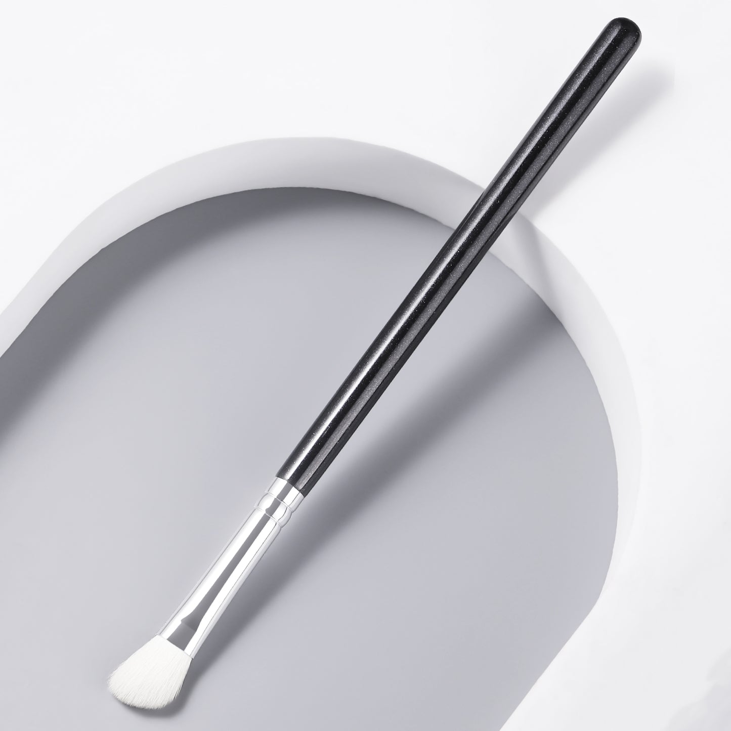 RONSHADOW Curved Smudge Brush  Effortless Smoky Blend & Soft Definition
