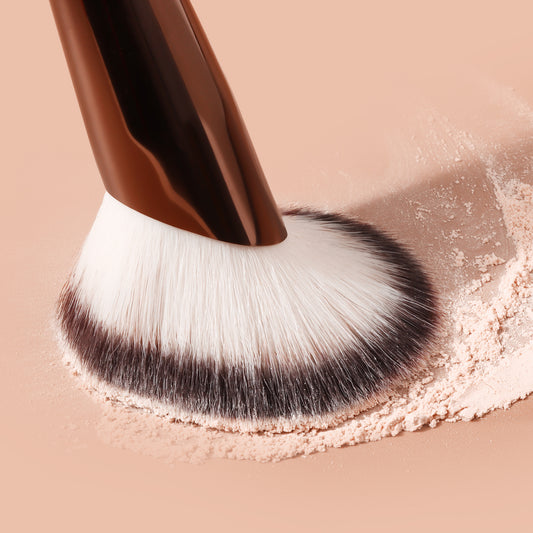 THUMB-O-CRACY! Ronshadow Curved Fit Foundation Brush