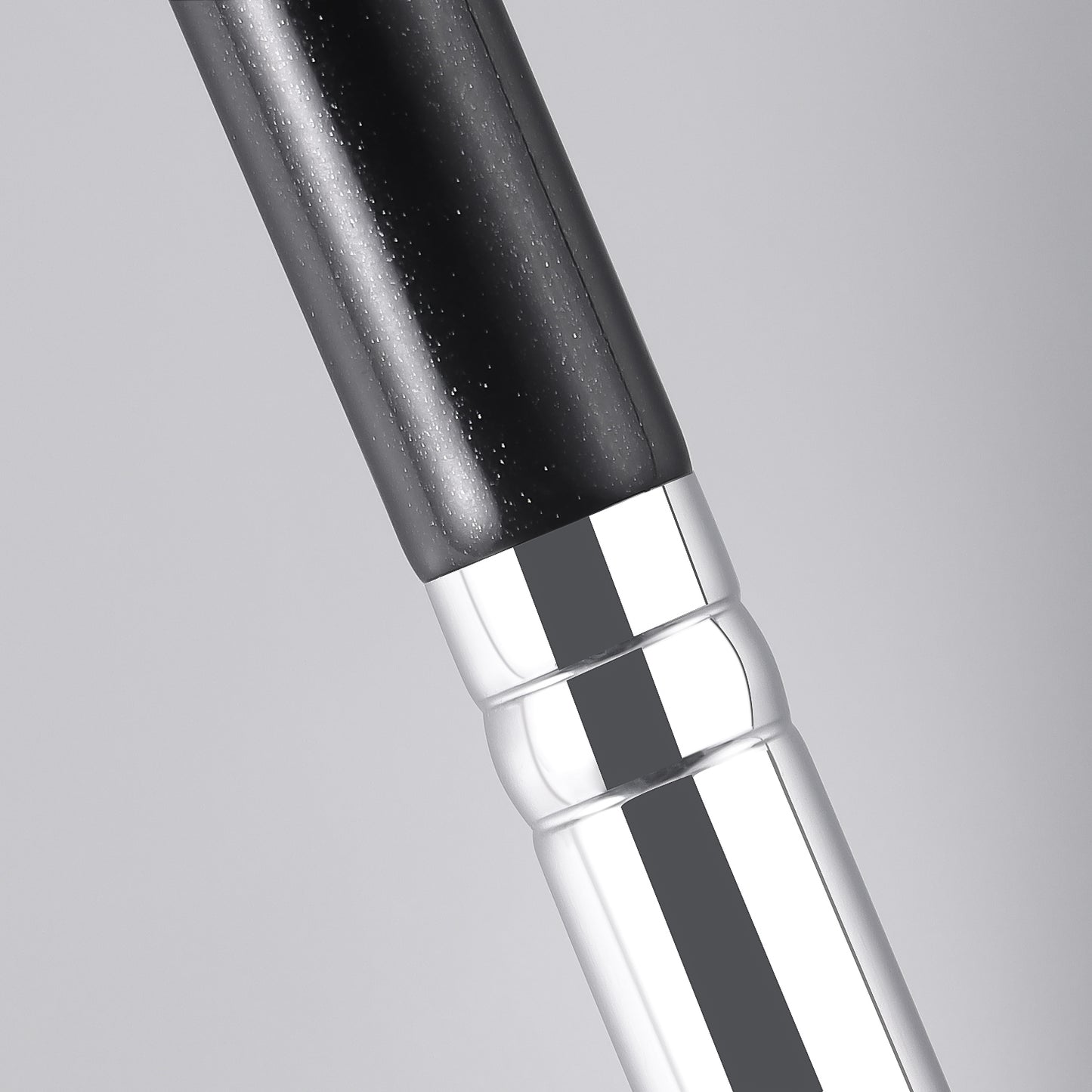 RONSHADOW Nose Contour Brush ｜High quality wood handle + aluminium ring - Skin-friendly nylon bristles - Precise contouring of nose shape